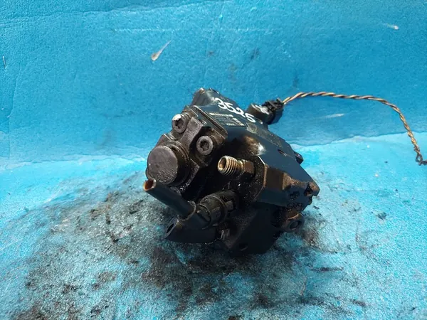 Bosch Brandstofpomp 0445010157 image 6