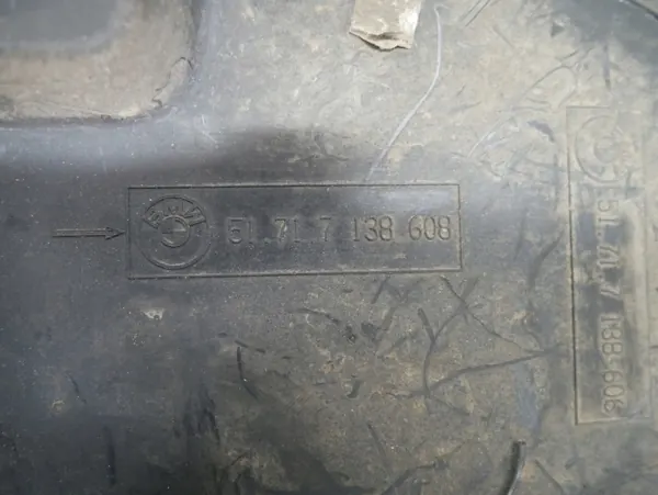 Cubierta de dirección derecha OEM 7138608 BMW E60 E61 image 3