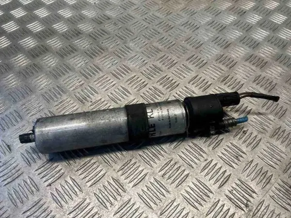 BMW Polttoainelämmitin OEM 8517897 N47D20C moottorille image 2