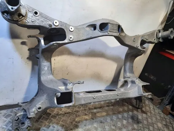 Sous-châssis arrière Porsche Panamera OEM 97033105105 image 3