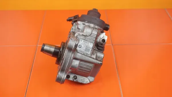 BMW N47D20B insprutningspump OEM 0445010509 7801000 image 2