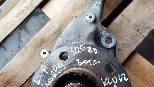 Q5 8R Mozzo Direzione Sinistro 8K0407257AA image 4