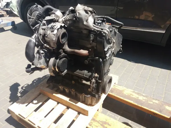 Moottorilohko VW Sharan AUDI Q3 SEAT Alhambra 2.0tdi DLT image 4