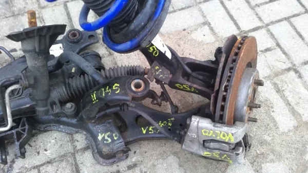 Volvo Aufhängungslenker OEM 34013131 - Gebraucht image 6