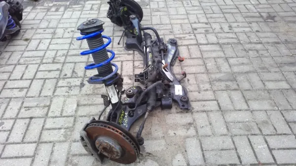 Volvo Aufhängungslenker OEM 34013131 - Gebraucht image 9
