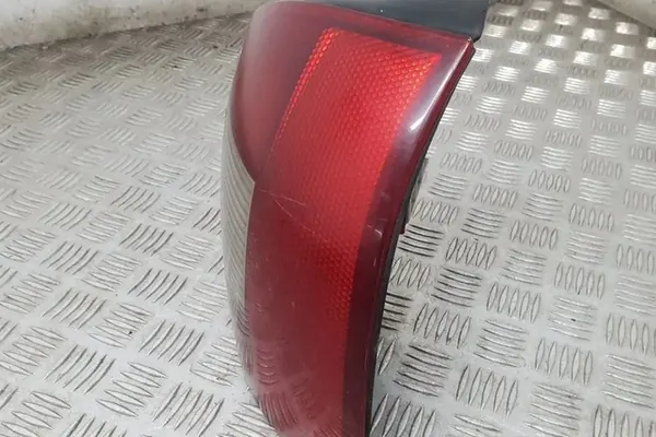 Luz trasera derecha AUDI A3 (8L1) 8L0945096C image 3