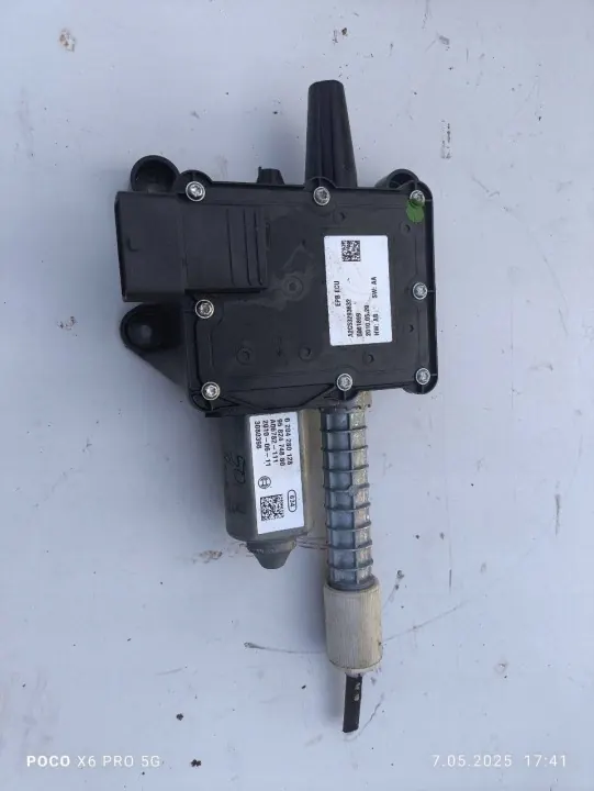 Controlador travão de mão OEM 9682474880 para Peugeot 5008 image 2