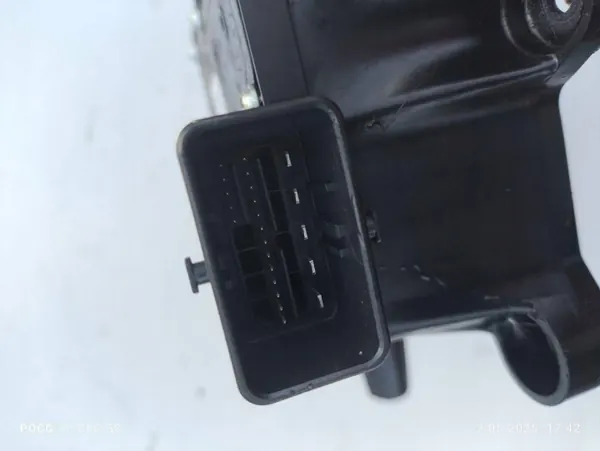 Controlador travão de mão OEM 9682474880 para Peugeot 5008 image 3