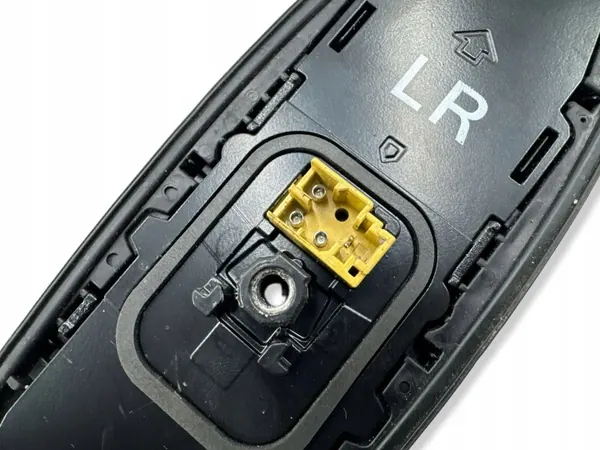 Toyota Yaris Cross GPS-antenne OEM LAA33053 image 7