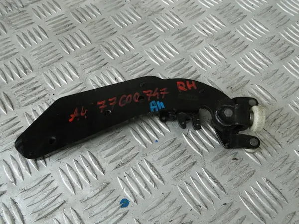 Skjutdörrsroller höger Mercedes V-Klass W447 image 5