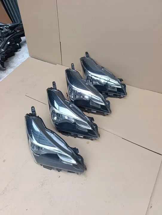 Farol Direito Toyota Yaris III 2014-2016 MKJ764R image 4