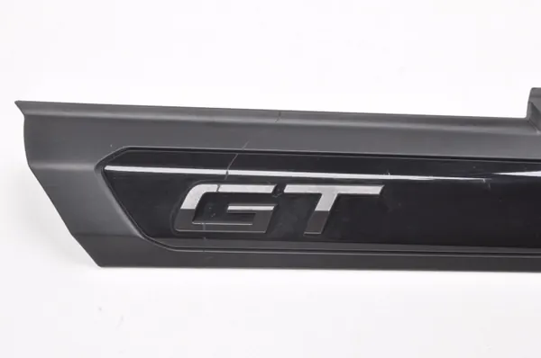 OEM 9825860880 Enjoliveur d'aile droit avant Peugeot 2008 II image 3