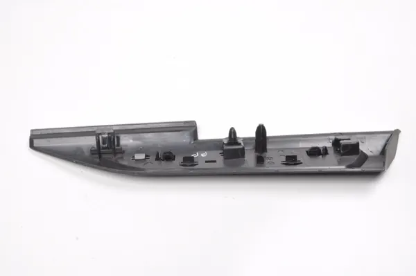 OEM 9825860880 Enjoliveur d'aile droit avant Peugeot 2008 II image 6