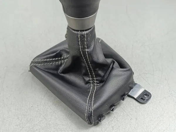 2024 Toyota GR 86 Gear Shift Knob FOB54796 image 4