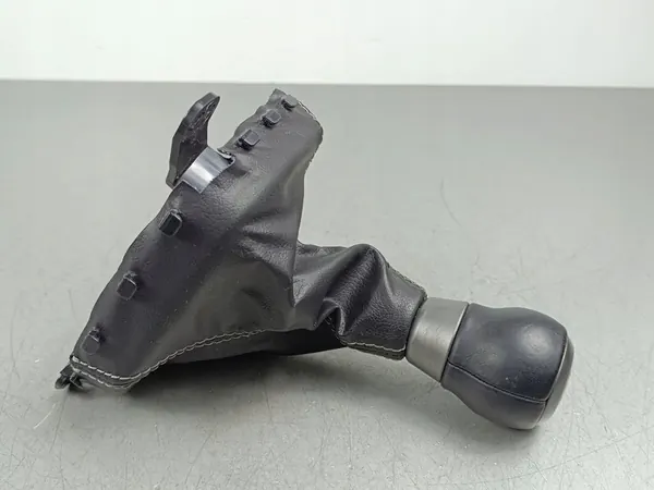 2024 Toyota GR 86 Gear Shift Knob FOB54796 image 6