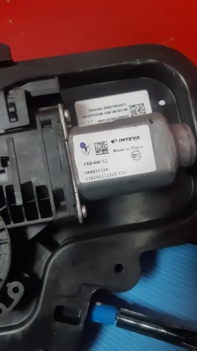 Régulateur de vitre arrière droit Tesla OEM 1616445 image 3