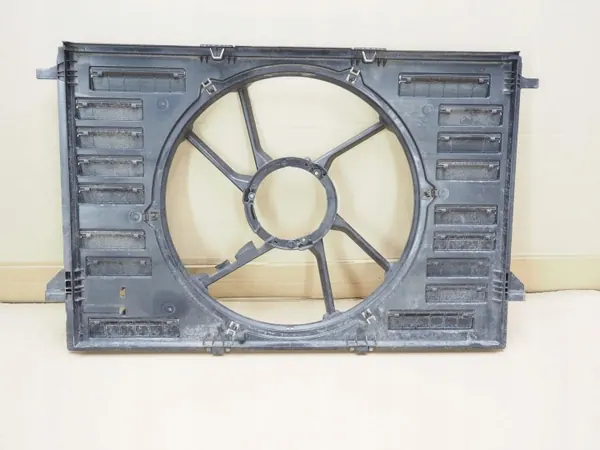 Carter Ventilateur Audi OEM 8W0121207 - État Utilisé image 10