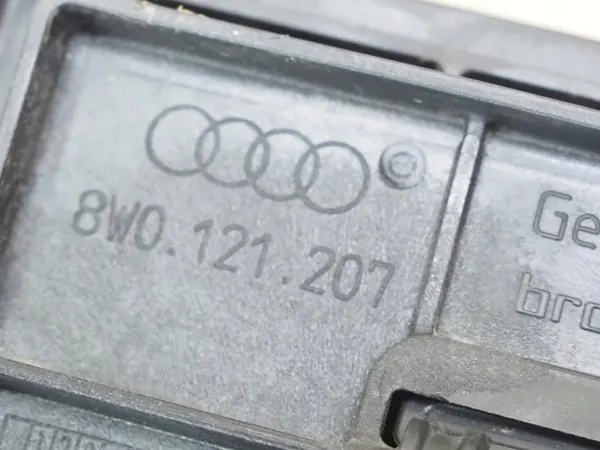 Carter Ventilateur Audi OEM 8W0121207 - État Utilisé image 9