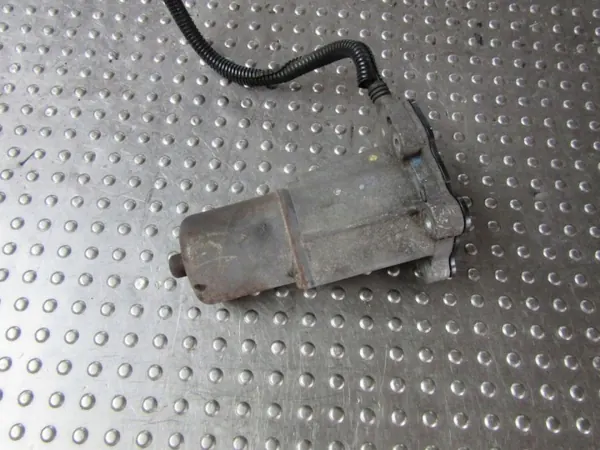 OEM 4x4OE001906 Transfer Case Motor - Used image 3