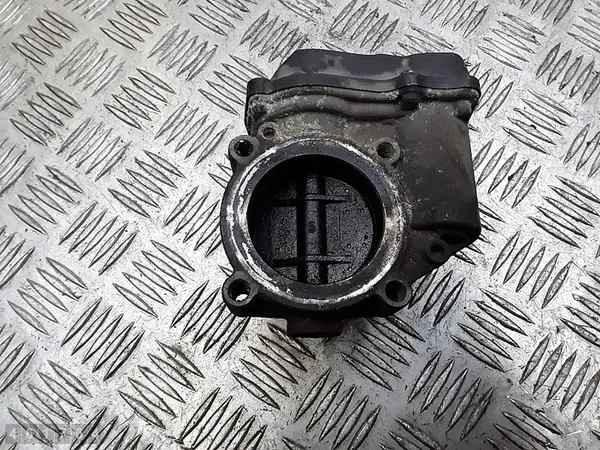 Corps de papillon VW Passat 2007 2000 TFSI 06F133062G image 4