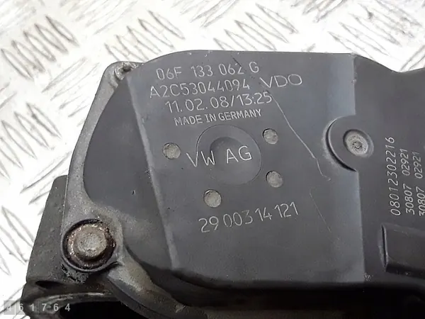 Corps de papillon VW Passat 2007 2000 TFSI 06F133062G image 6