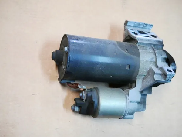 Motor de arranque BMW N47 8506657 image 2