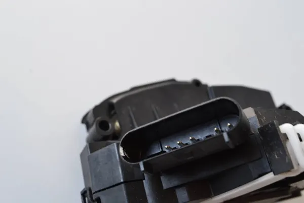 Hintere Türschloss Rechts Volvo V60 I OE 31301944 image 3