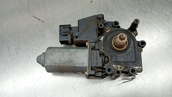 Vasemmalla etuikkunamoottori Audi A6 C5 4B0959801E image 2