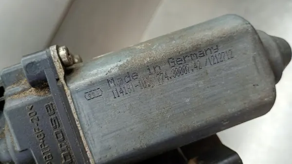 Vasemmalla etuikkunamoottori Audi A6 C5 4B0959801E image 5