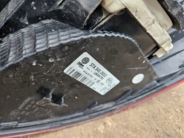 VW Touran III Luz Trasera Izquierda 5TA945095D image 6