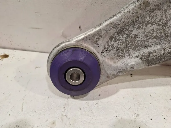 Fram Vänster Länkarm 545010011R Renault Megane III RS image 2