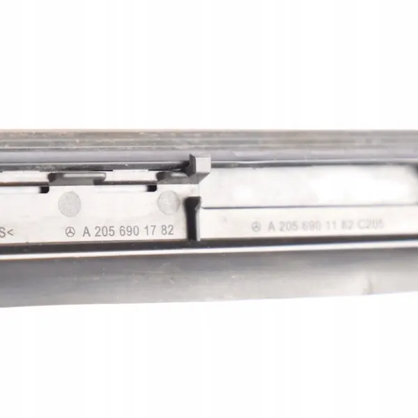Junta de janela Mercedes A205 Cabrio Esquerda Dianteira OEM A2056901782 image 9
