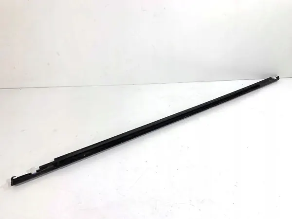 OEM etu-oikea raapimislista Volvo S90 II:lle image 3