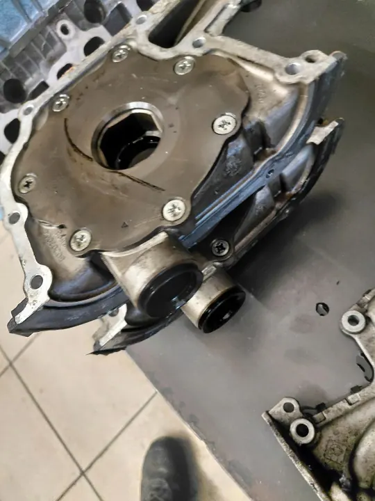 Gebruikte Fiat OE oliepomp 46359460 met pakking image 4