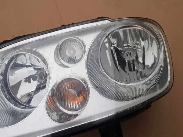 Vasen etuvalo VW Touran I - Caddy III - Täydellinen image 8