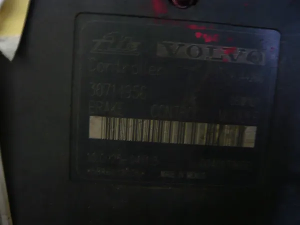 Volvo ABS-pomp 30714956 image 2