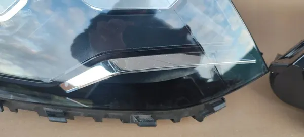 Conjunto de Faróis Dianteiros Volkswagen Sharan 7N1 OEM 7N1941751B image 3