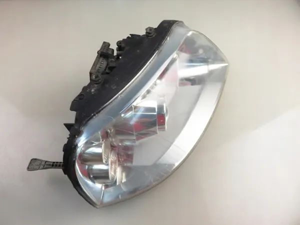 LAMPA PP VWSHARAN 7M3941018 image 10