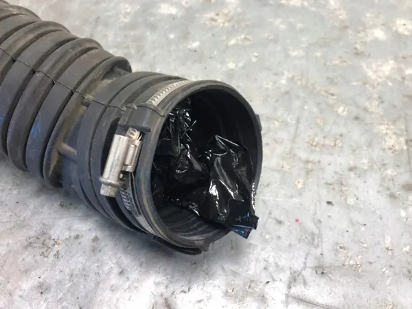 Ilmanottoletku OEM 2N0129654D VW Crafterille image 4