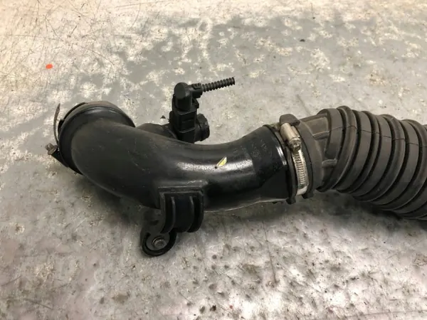 Ilmanottoletku OEM 2N0129654D VW Crafterille image 5