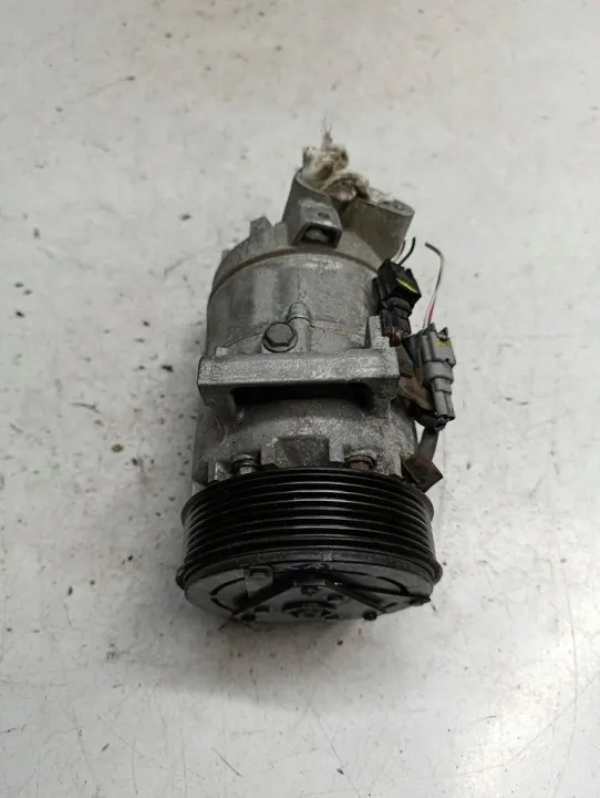Renault Captur Ilmastointikompressori OEM 926000734RS5 image 2