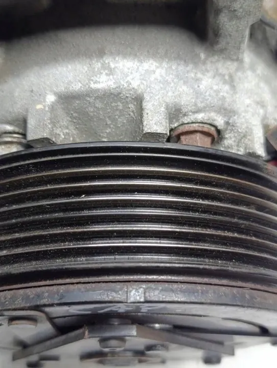 Renault Captur Ilmastointikompressori OEM 926000734RS5 image 3