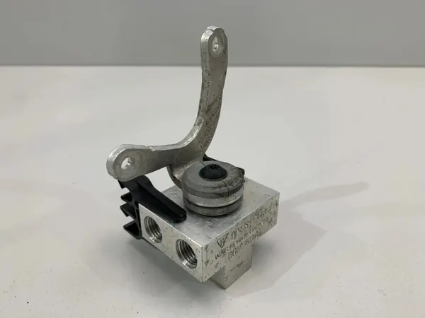 Diviseur de suspension dynamique Porsche 911 992 OEM 9P1511443 image 2