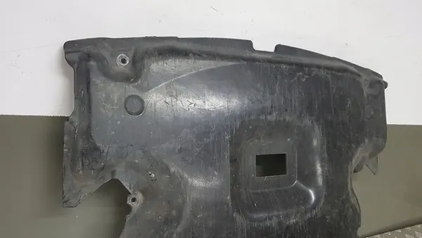 MERCEDES W203 Motor Underkörningsskydd A2035201723 image 6