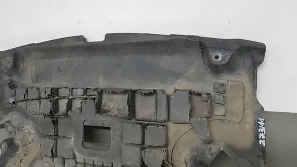 MERCEDES W203 Motor Underkörningsskydd A2035201723 image 9