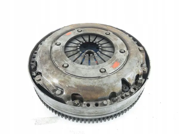 Sachs kaksiosainen vauhtipyörä image 3