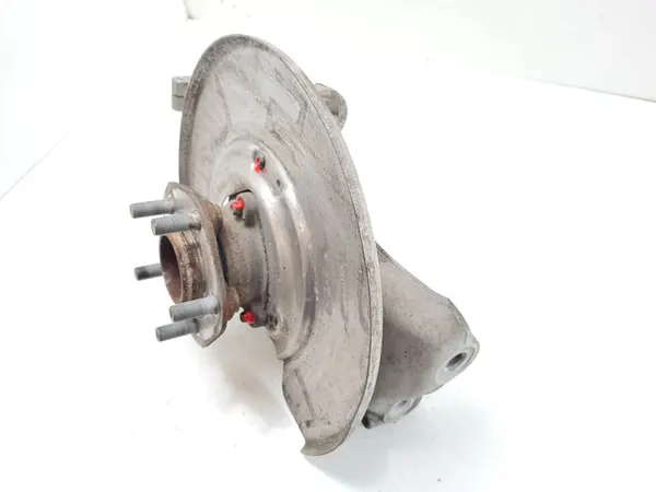 Tesla Model 3 2018 Mozzo ruota anteriore destro image 3