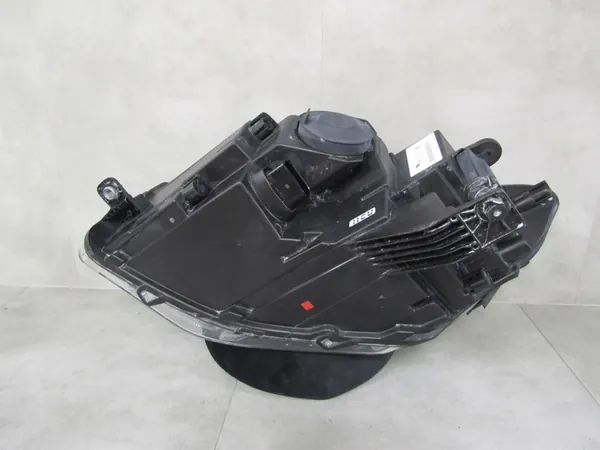 Etuvalo Volkswagen CADDY 2K8 OI 2K8941006D image 3