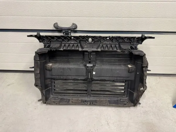 BMW X2 F39 Ilmakanavan säleikkö OEM 5174112520KPD133 image 6