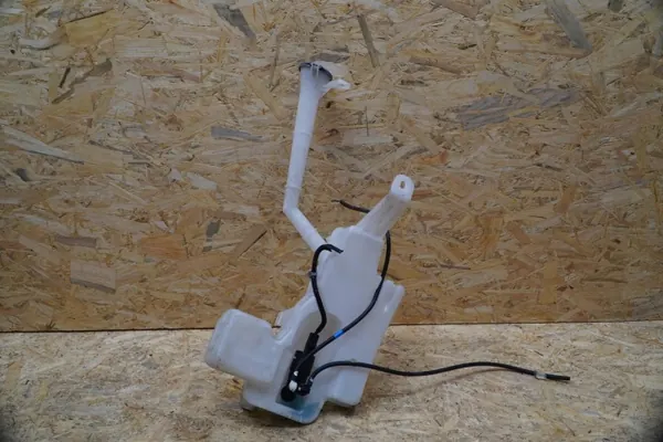 Spolarbehållare pump OEM 289106PA5A för Nissan Juke II image 2